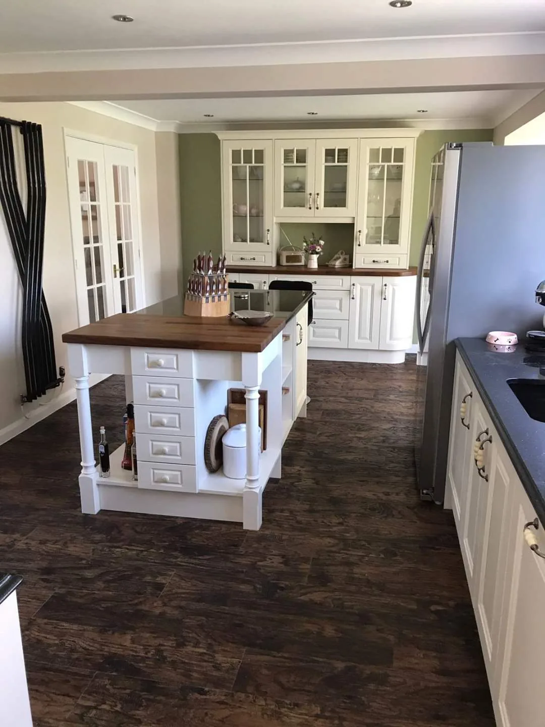 Jefferson ivory traditional kitchen installation in Broxbourne