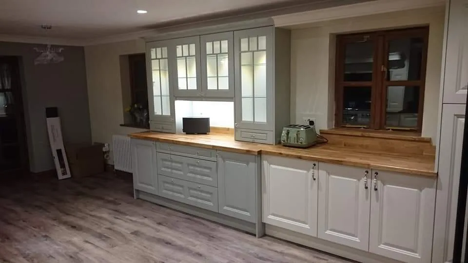 Shaker raised panel Jefferson luxury kitchen in Cuffley