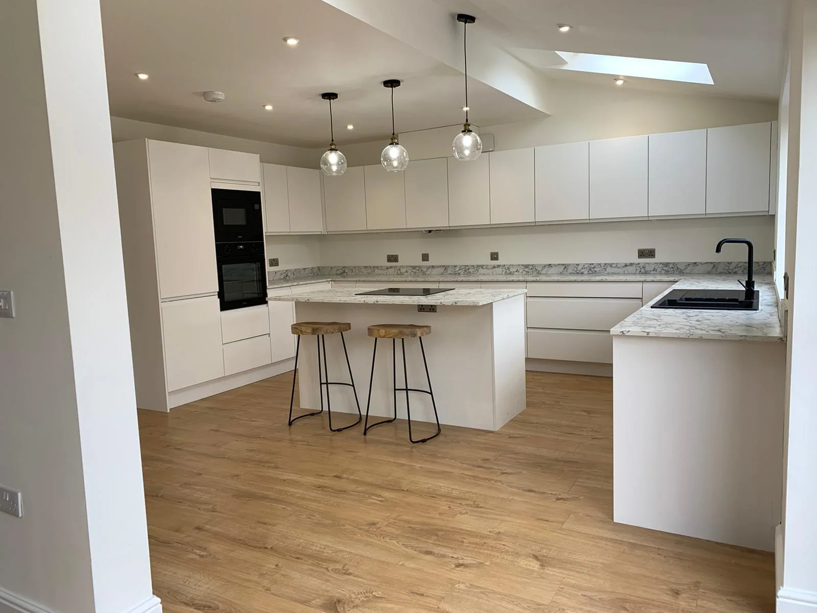 White gloss kitchen installation in Cheshunt